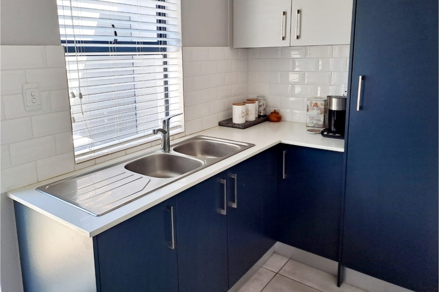 3 Bedroom Property for Sale in Aan de Wijnlanden Western Cape